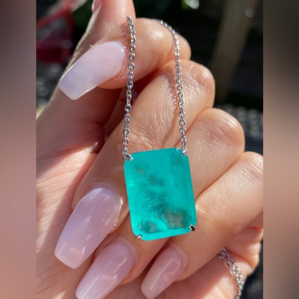 Natural Colombian emerald necklace